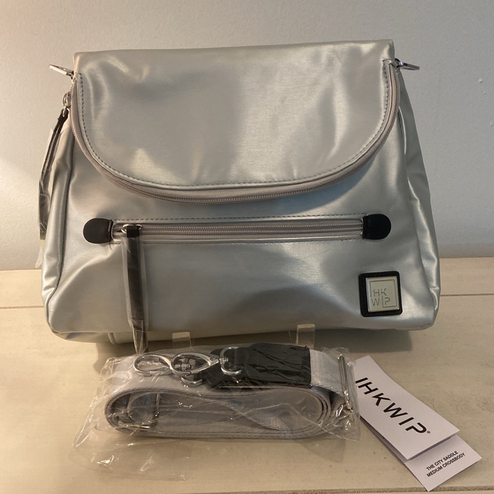 IHKWIP City Saddle Medium Crossbody Bag Metallic Silver New